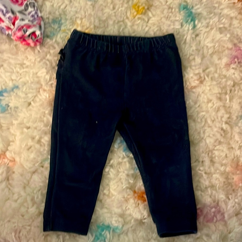 Jeans with ruffle on the Back